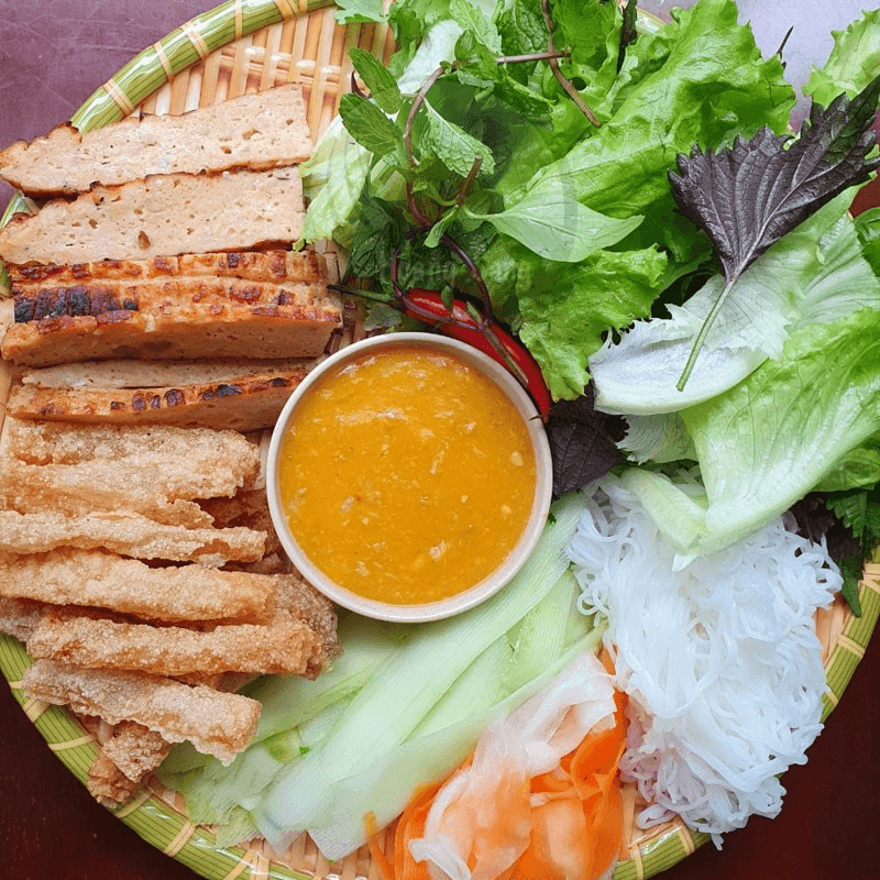 Hình ảnh Tiệm Nhà Bư - Nem Nướng Nha Trang & Bánh Tráng Trộn - F33 Khu Đấu Giá Ngô Thì Nhậm