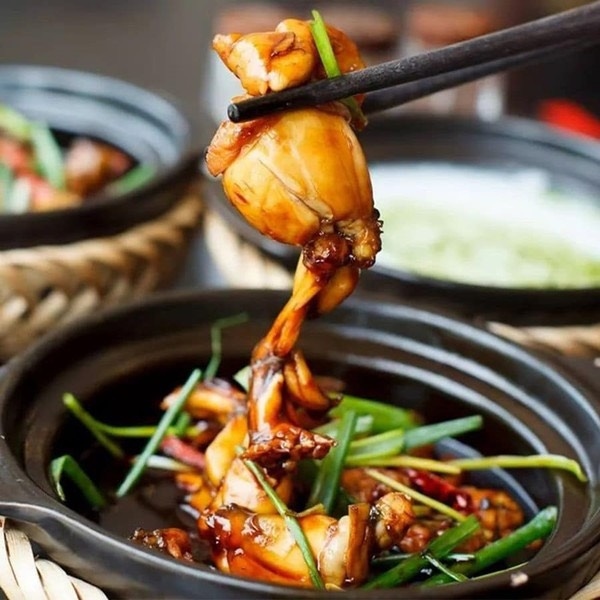 Hình ảnh Cháo Ếch Singapore Hi Đạt 469 - Cách Mạng Tháng 8