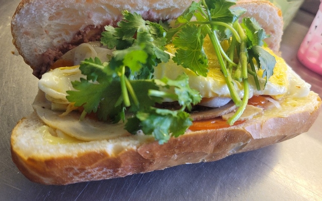 Hình ảnh Bánh Mì Hà Nội Thành Thái - Thành Thái
