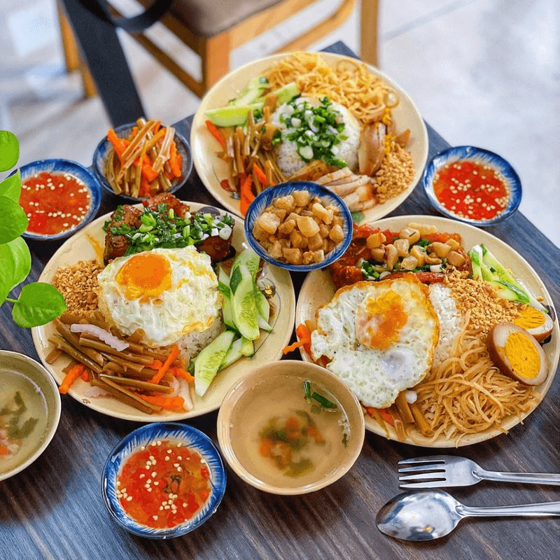Hình ảnh Cô Ba Chề - Cơm Tấm Long Xuyên - Nguyễn Xí