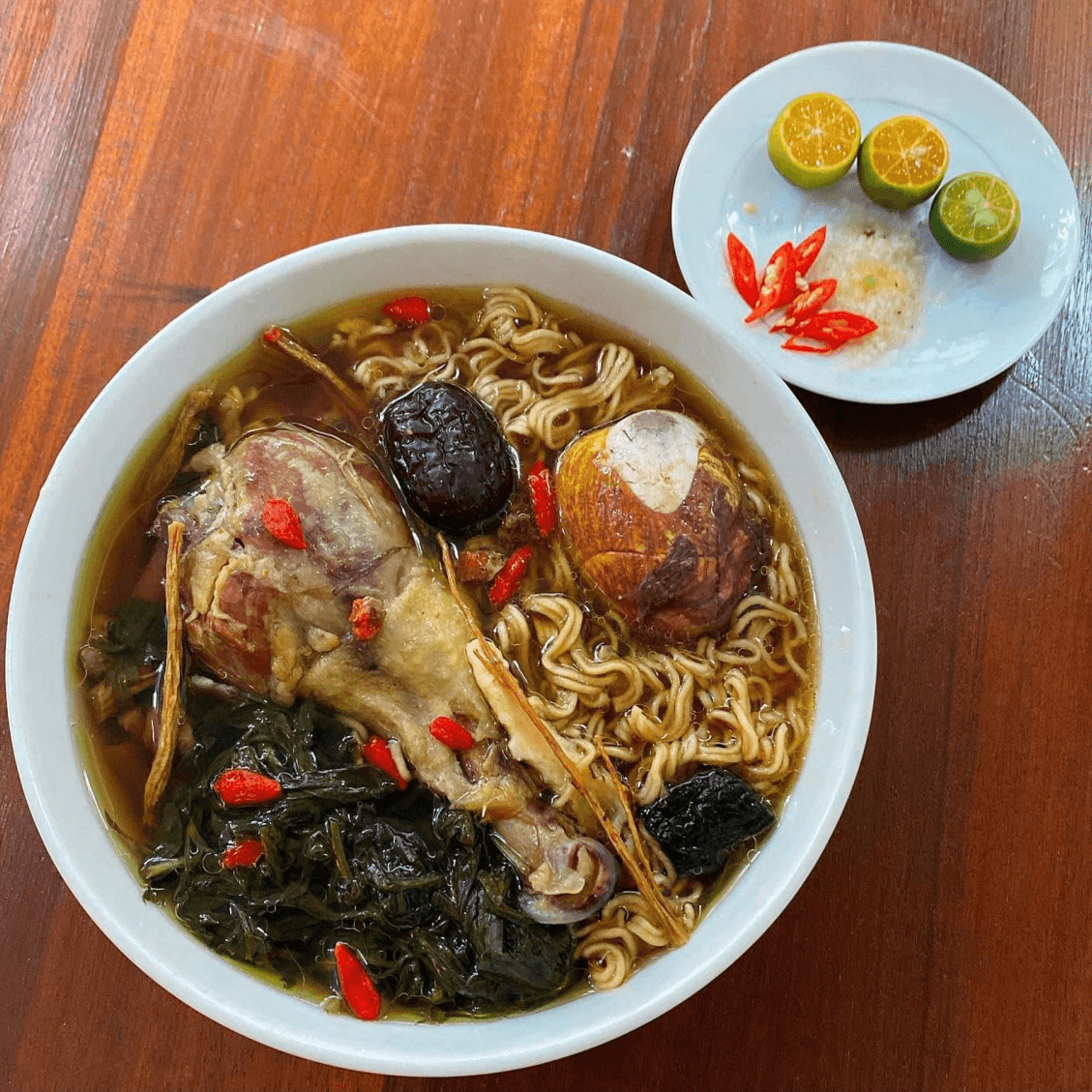 Hình ảnh Gà Tần Bà Liên - Nguyễn Chánh