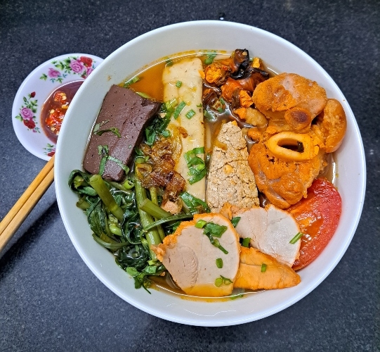Hình ảnh Cô Sáu - Canh Bún Riêu & Ăn Vặt - Hồ Thành Biên