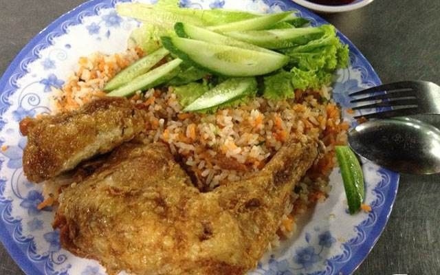 Hình ảnh Vi Anh - Cơm Gà Xối Mỡ - Lê Văn Lương