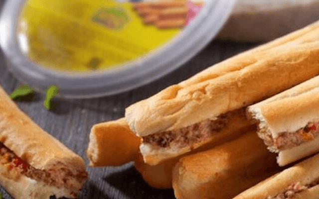 Hình ảnh Bánh Mì Que Pháp & Bánh Bắp Hàn Quốc - Tops Market Âu Cơ