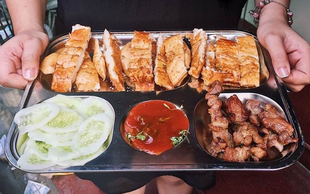 Hình ảnh Bánh Mỳ Nướng Lạng Sơn - Trần Quốc Hoàn