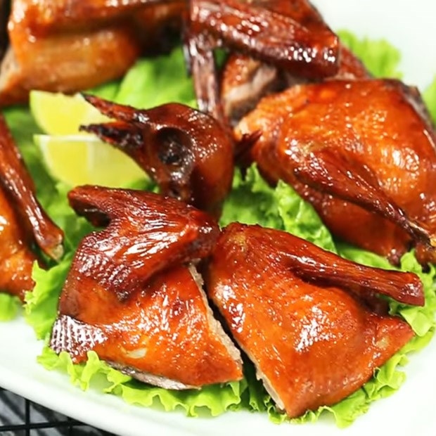 Hình ảnh Chim Cút Chiên Lá Móc Mật - Hoàng Mai