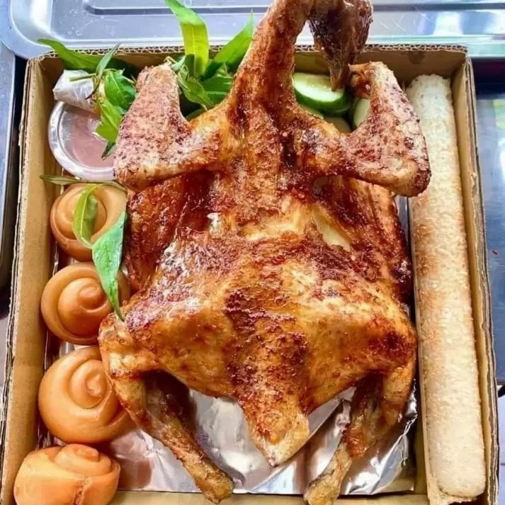 Hình ảnh Gà Nướng Cơm Lam Tiến Phát - Dương Quảng Hàm