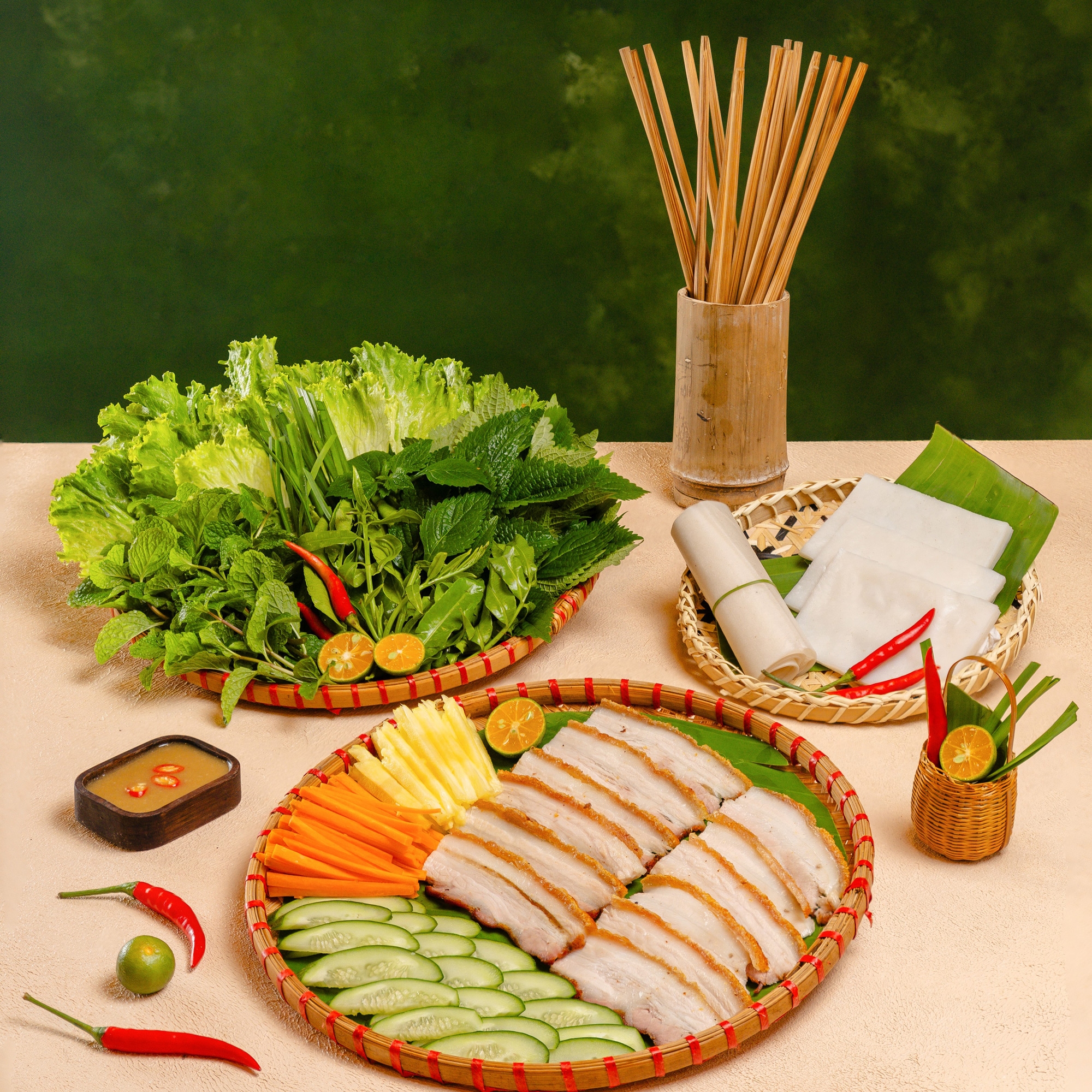 Hình ảnh Bánh Tráng Cuốn Thịt Heo Hoàng Bèo - Nguyễn Văn Lộc