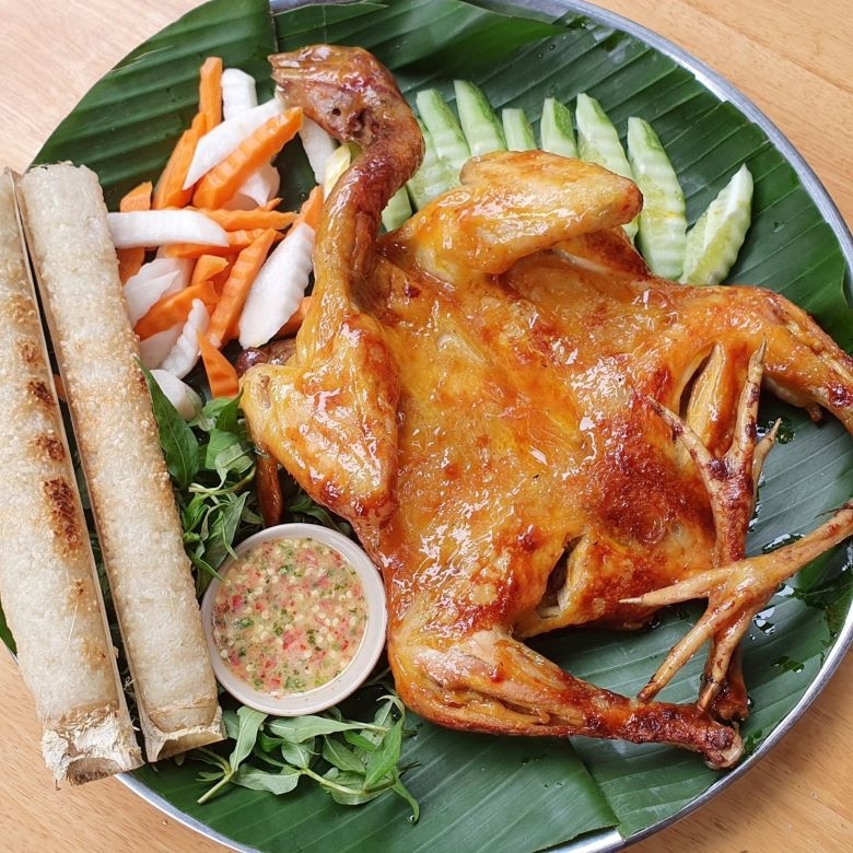 Hình ảnh Gà Nướng Lu A Sơn - Lê Văn Lương
