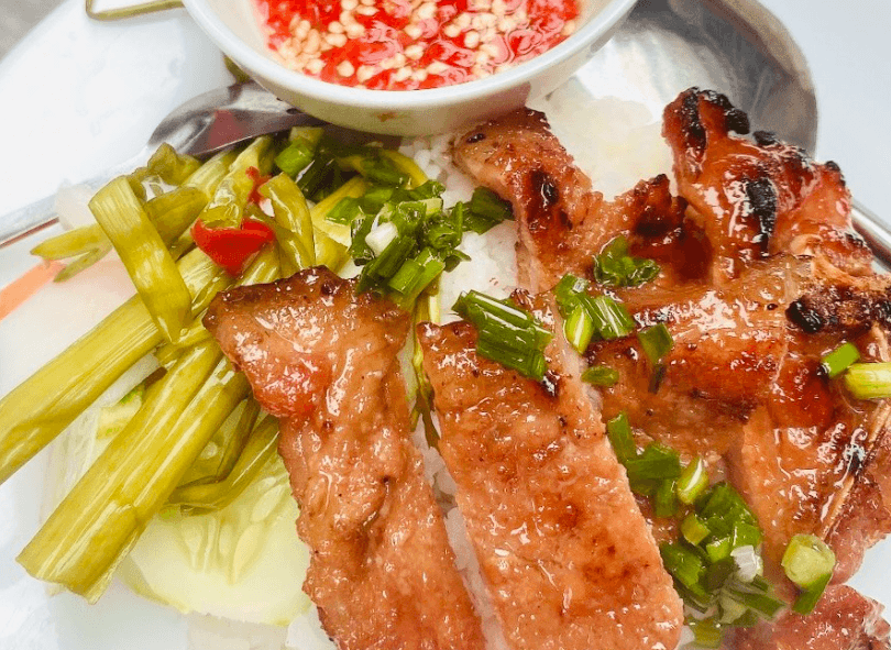 Hình ảnh Cơm Tấm Nhi - Sườn Cọng Rút Xương Mật Ong - Trần Khắc Chân