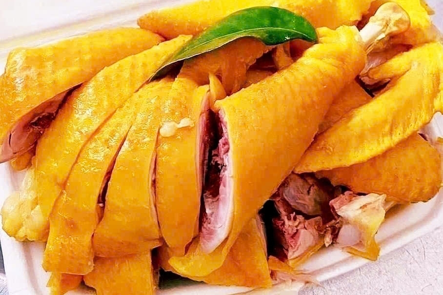 Hình ảnh Gà Luộc & Gà Ủ Muối Tiêu Đội Cấn - Nguyễn Khoái