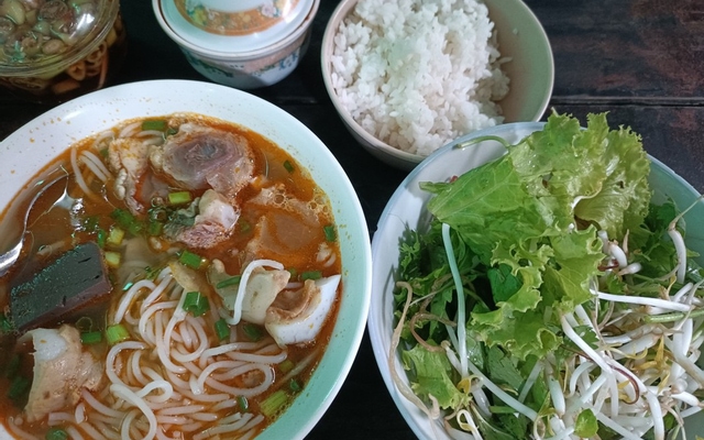 Hình ảnh Bún Bò Cơm Nguội