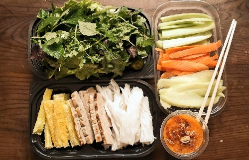 Hình ảnh Nem Nướng Bánh Mì Cô Huệ - Nhân Hòa