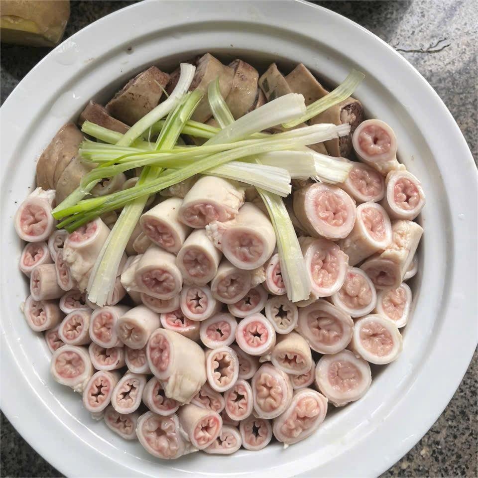 Hình ảnh Cháo Lòng Má Heo Tuấn Chề - Hiệp Bình