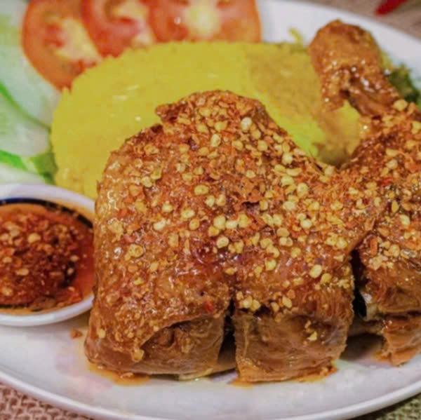 Hình ảnh Cơm Gà Phú Thọ - Lê Thị Bạch Cát