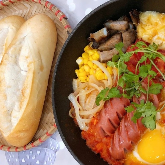 Hình ảnh Bánh Mì Sốt Vang - Khâm Thiên 