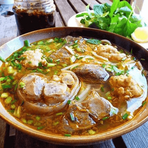 Hình ảnh Quán O Huệ - Bún Bò Gốc Huế & Mì Quảng - Bùi Đình Tuý