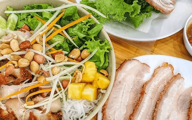 Hình ảnh Cô Hằng - Phở & Bánh Tráng Cuốn Thịt Heo - Khuất Duy Tiến