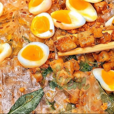 Hình ảnh Cô Gánh - Bánh Tráng Trộn - Trường Chinh