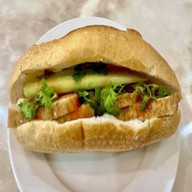 Hình ảnh Bánh Mì Chả Nóng Dũng Hạnh -  Nam Đồng