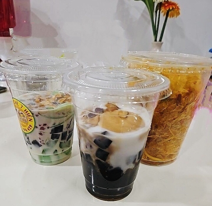 Hình ảnh Quán Chè 7 Hiền - Chè Ngon & Bánh Tráng Trộn - Tái Thiết