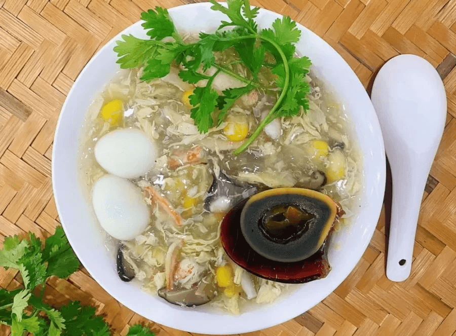 Hình ảnh Gà Quay Cơm Lam Gatava.vn - Nơ Trang Long
