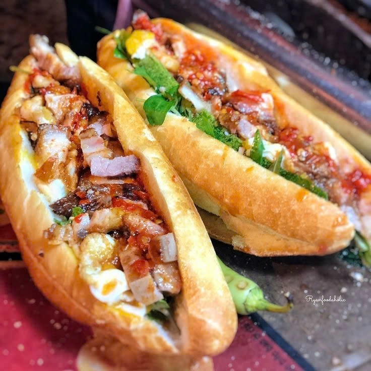 Hình ảnh Bánh Mì 3 Cào - Cách Mạng Tháng Tám