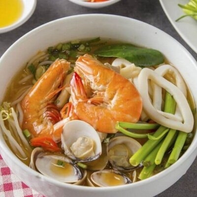 Hình ảnh Quán Lẩu & Bún Thái Yến Phụng - Lê Văn Lương