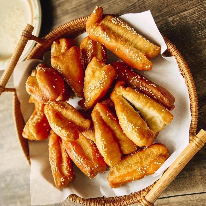 Hình ảnh Gia Hân - Quẩy Đùi Gà, Bánh Tiêu & Bánh Rán - Lê Trọng Tấn