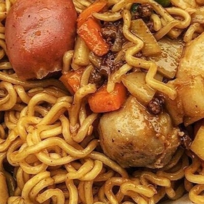 Hình ảnh Tiệm Ăn Vặt Gấu Nhỏ - Mì Trộn & Xiên Ăn Vặt - Lương Ngọc Quyến 