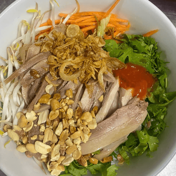 Hình ảnh Thủy - Phở Gà Ta, Bún Thang & Nước Ép Trái Cây Tươi - Yên Hòa